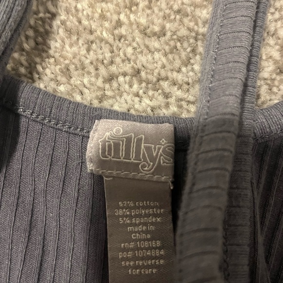 Tank Top Bundle - Picture 7 of 7